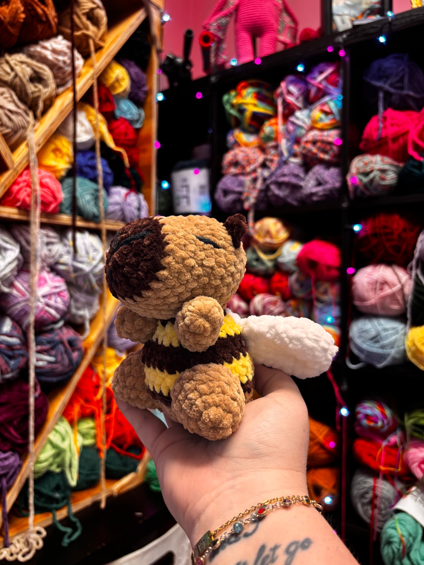 Crocheted Cap-bee-bara (capybara)